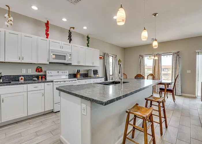 7 Mi To Golf: Mtn-view Retreat In Bullhead Сasa de vacaciones Bullhead City