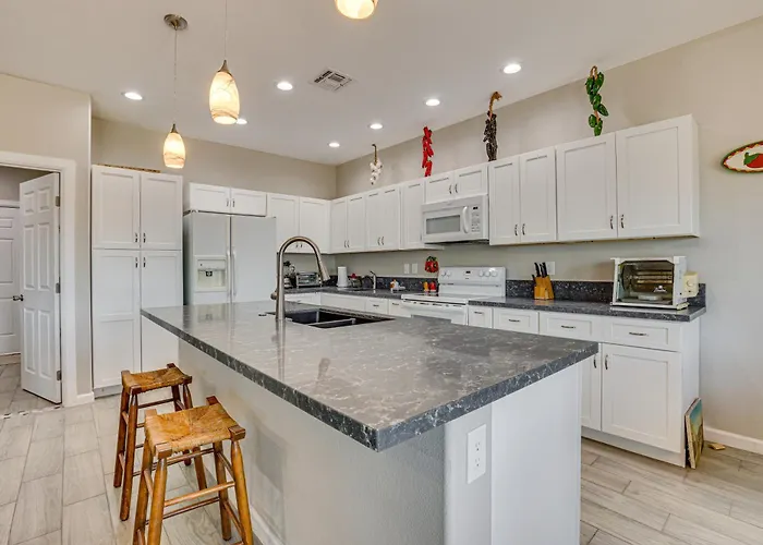 7 Mi To Golf: Mtn-view Retreat In Bullhead Bullhead City
